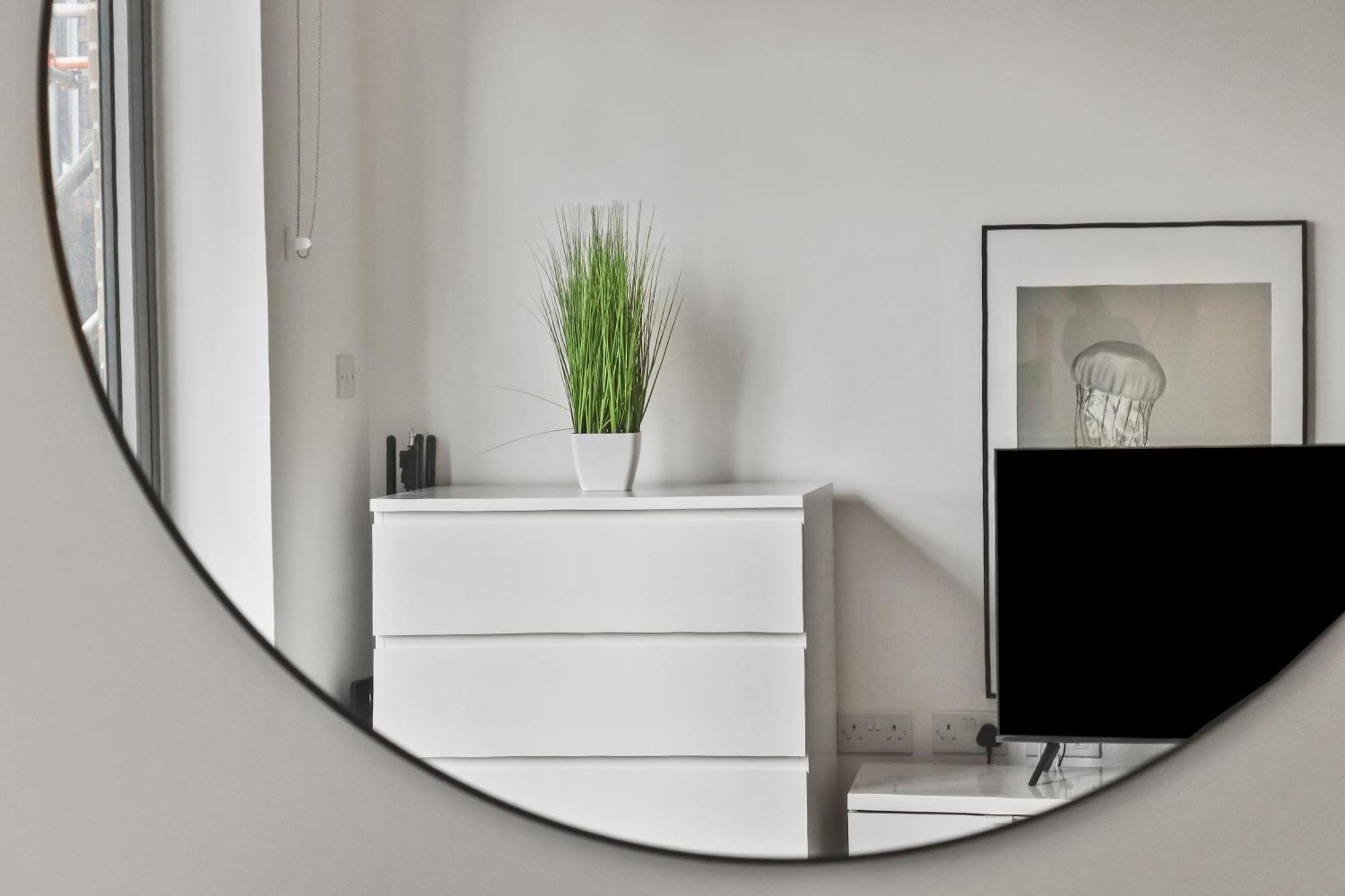 Centrally Located - Modern - 2Bed - 2Bath Apartment London Exterior photo